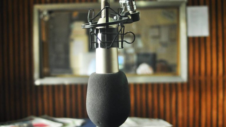 estudio radio